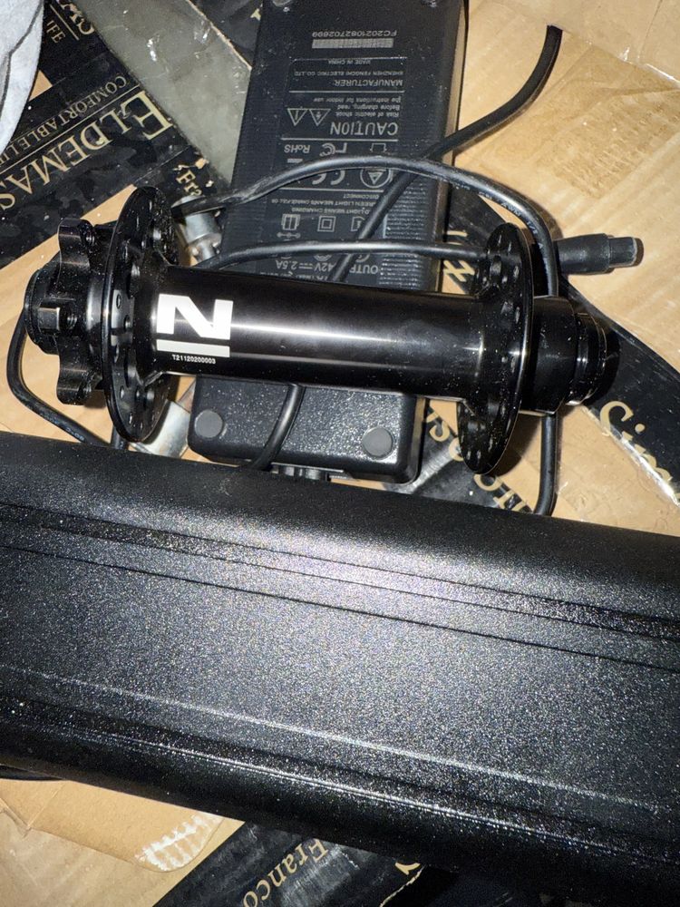 Butuc fata fatbike Novatec 150 mm thruaxle