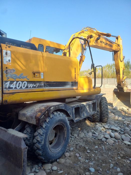 Экскаватор Hyundai  1400 w 7