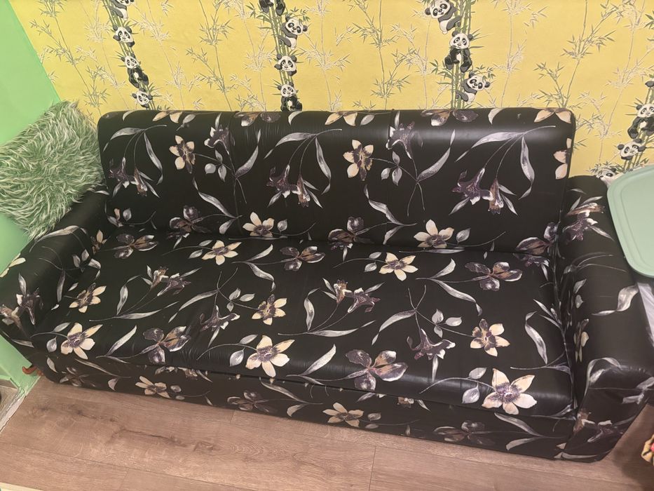 Разтегателен диван