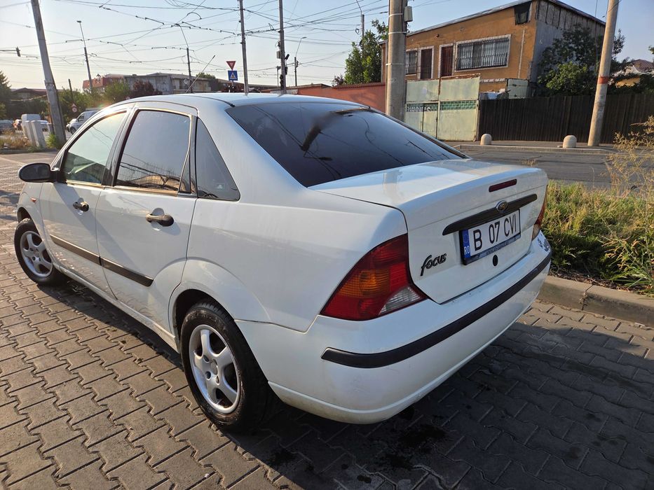 Ford Focus 1.6 benzina