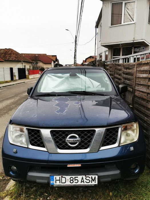 Nissan Pathdfinder 4x4 7 locuri - 2.5 cm3 - 175 cp - manuala