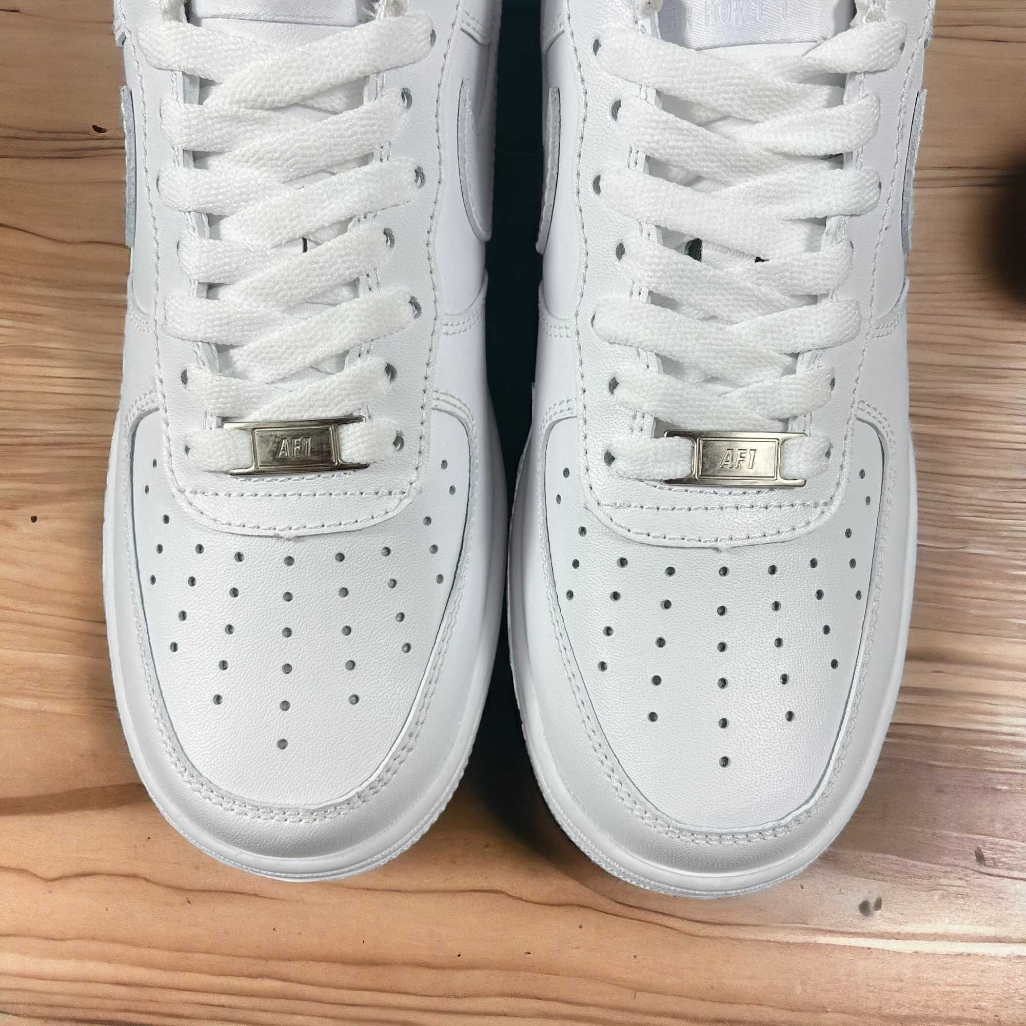 Adidasi Nike Air Force One Triple White