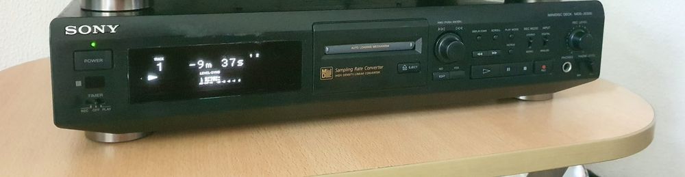 Vând minidisc Sony JE500