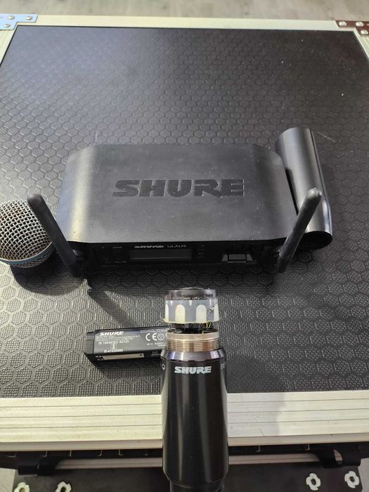 Vând microfon Shure GLX D4 capsulă Beta 58A