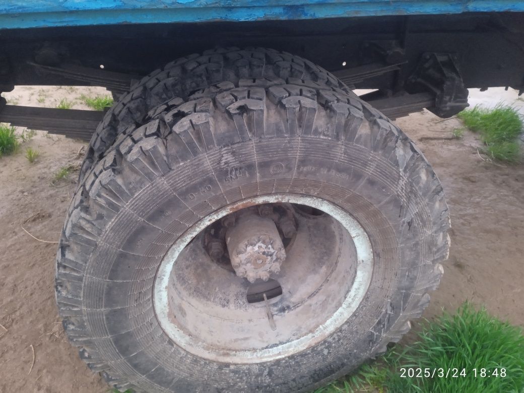 Gaz 53 zur yurib turgan