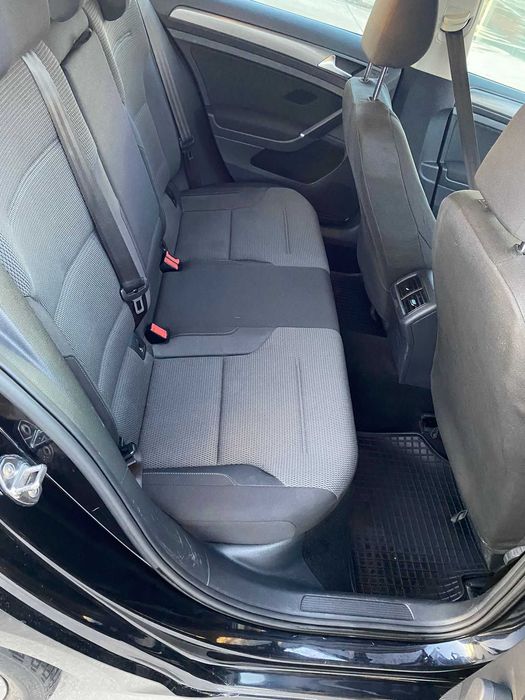 VW Golf 7 2014 1.6TDi 110 CP E5 6 trepte Clima Navi, Primul Proprietar