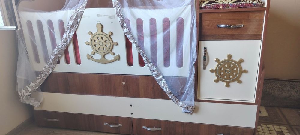 Кровать детская удобная