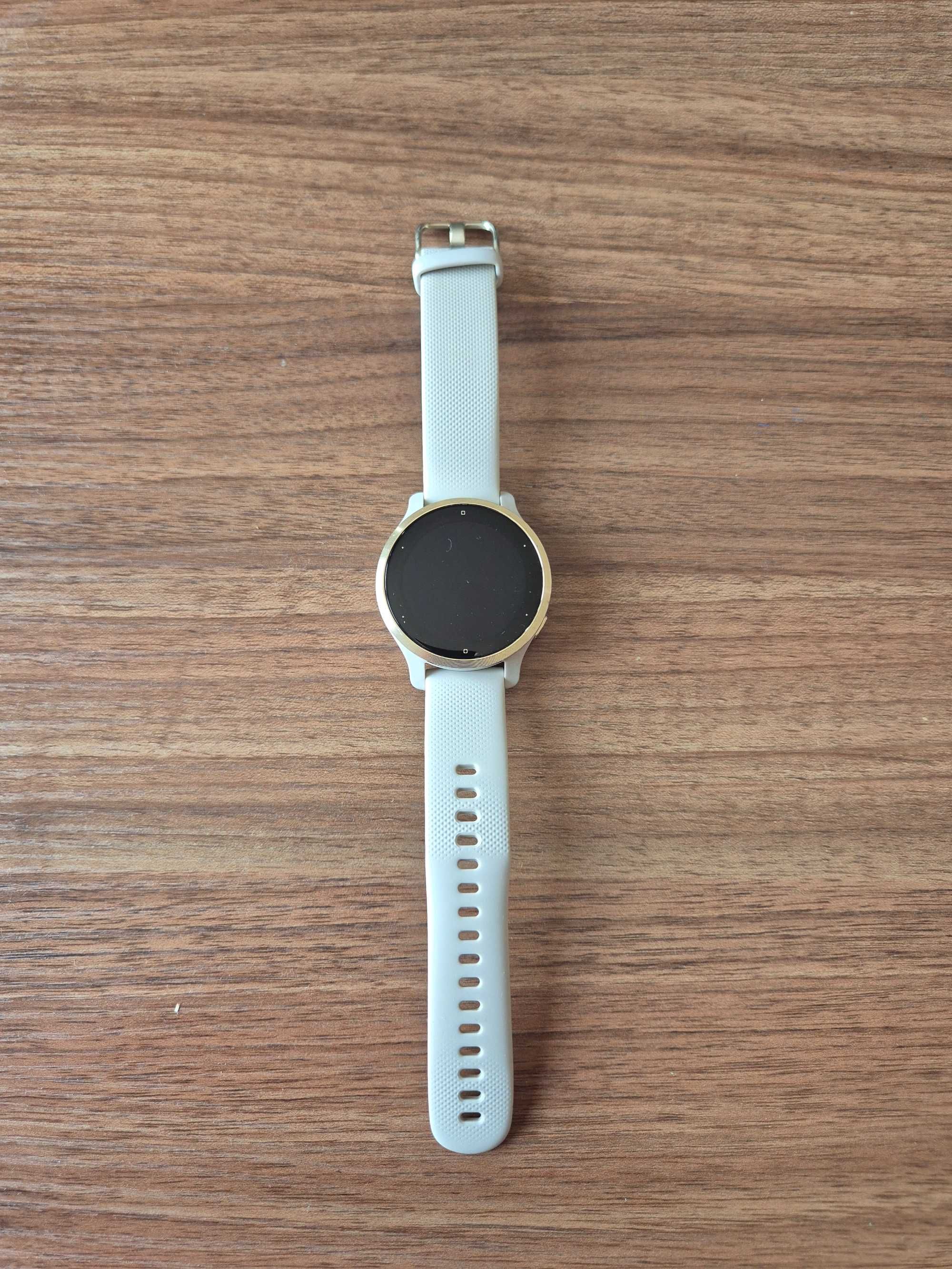 Часовник Garmin Venu 2s
