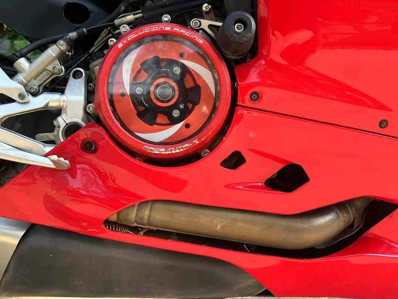 Zakazga keladi Ducati panigal V2