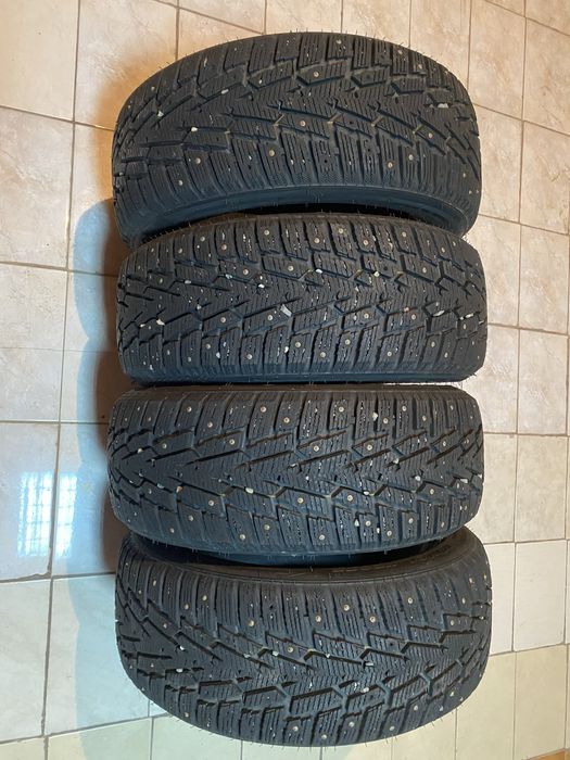 Продаю шины R 16 205x55