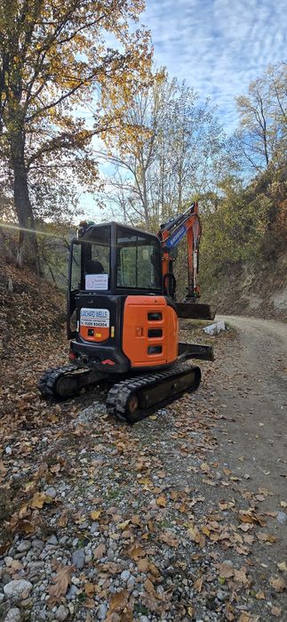 Vând miniexcavator Hitachi u33 si kubota u48 An 2017