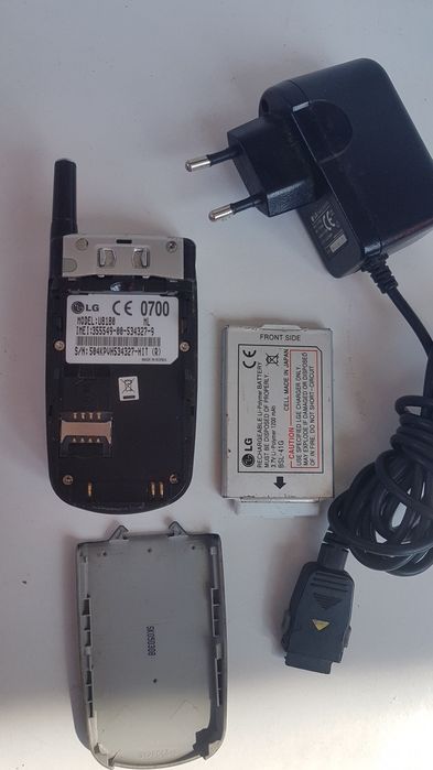 Telefoane LG 8130 si LG 8330