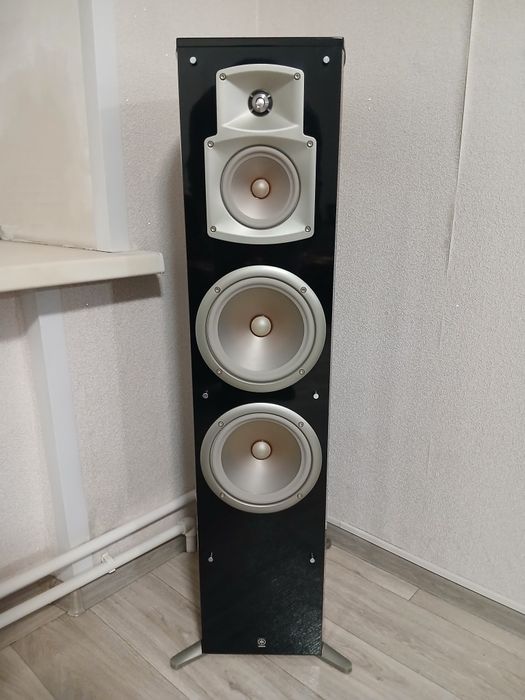 колонки YAMAHA  NS 777