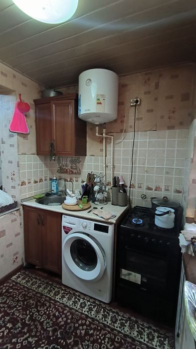 2xonali uy sotiladi 1etaj . Sagdiana parijda.