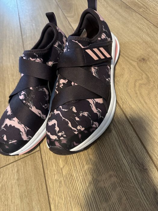 Adidas -маратонки