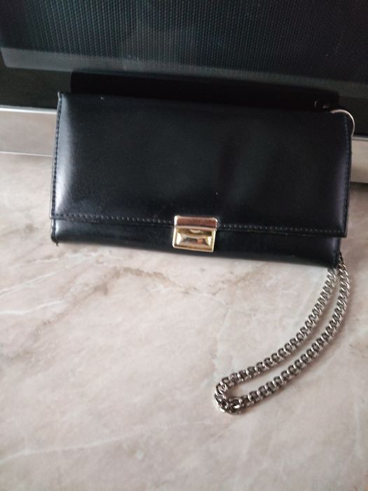 Мъжки кожен портфейл.