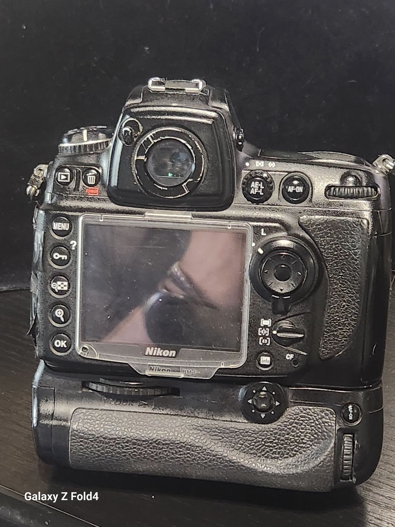 Nikon D700 cu grip și obiectiv Sigma Art 85mm 1.4 sau schimb cu Sony