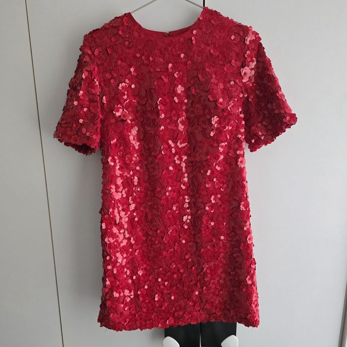 Рокля с пайети, червена Zara, размер M.