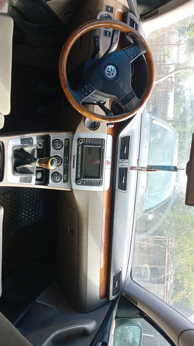 Vând Volkswagen passat  B6