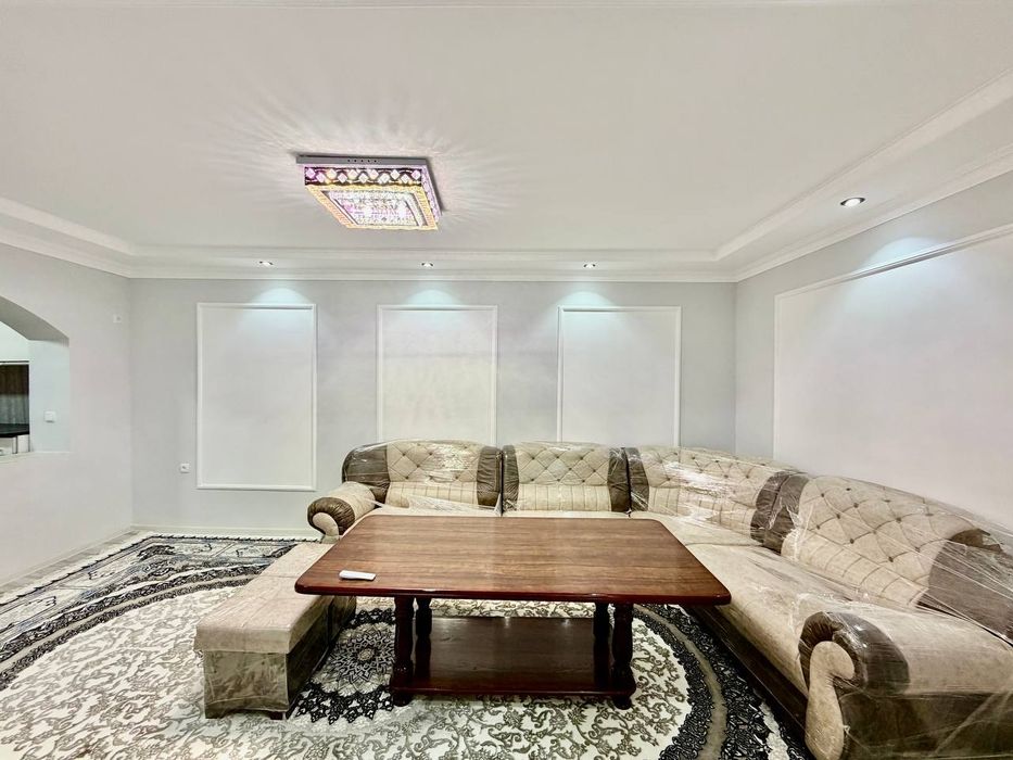 Parsez M. haydoravada kvartira sotiladi