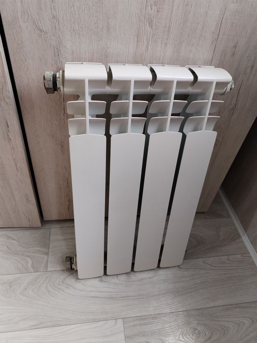 Продам батарею биметалическую