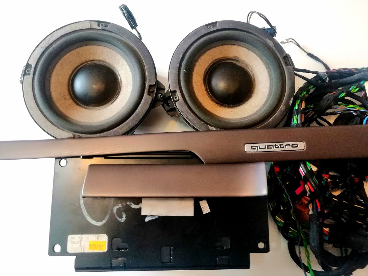 Sistem audio Bose 200 w Audi A4 B5 complet