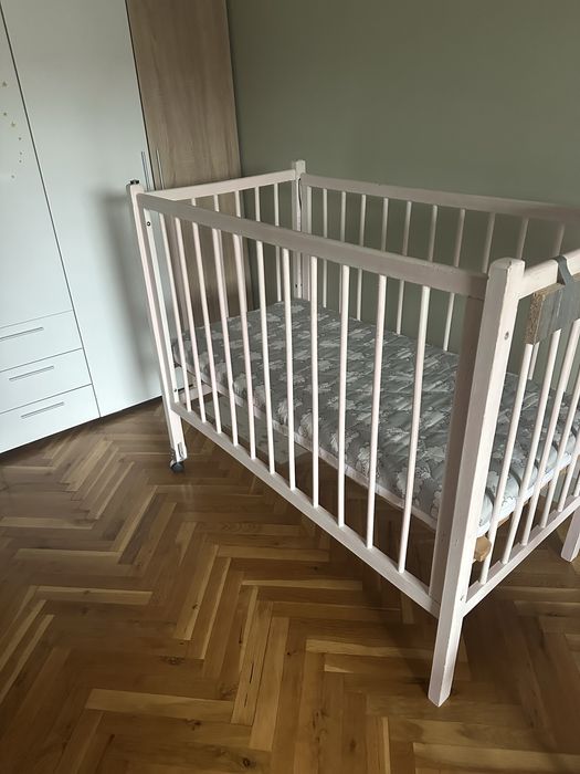 Детска дървена кошара