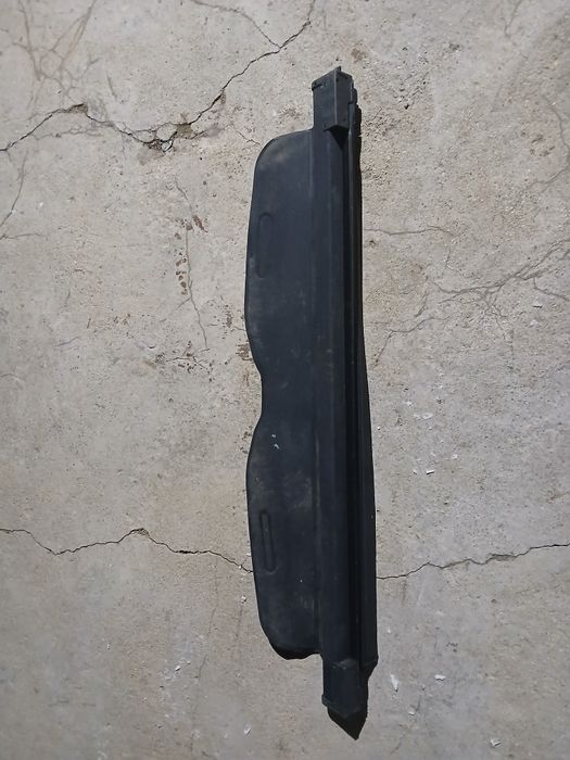 Продам шторка багажника ауди  80 б4