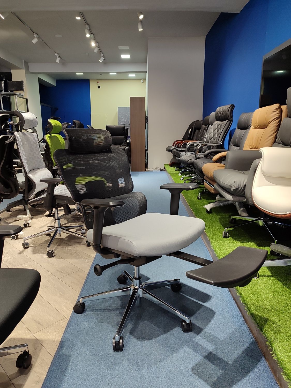 Офисное кресло модель Alex. Ofis,ishxona,uy uchun kreslo. Optim