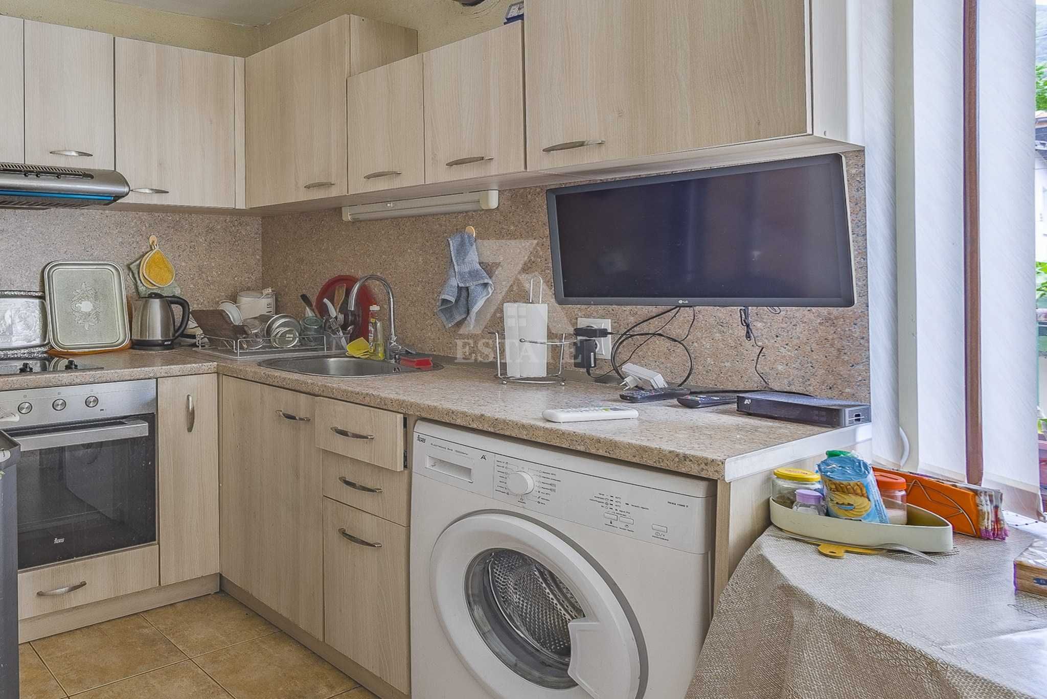 Продава къща в с. Церово, обл. София