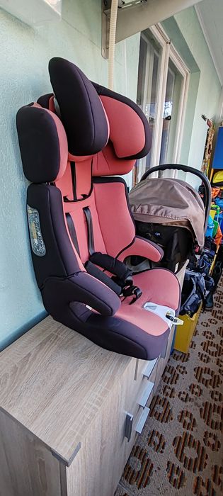 Vând scaun bebe pentru mașină și coșuleț transport.