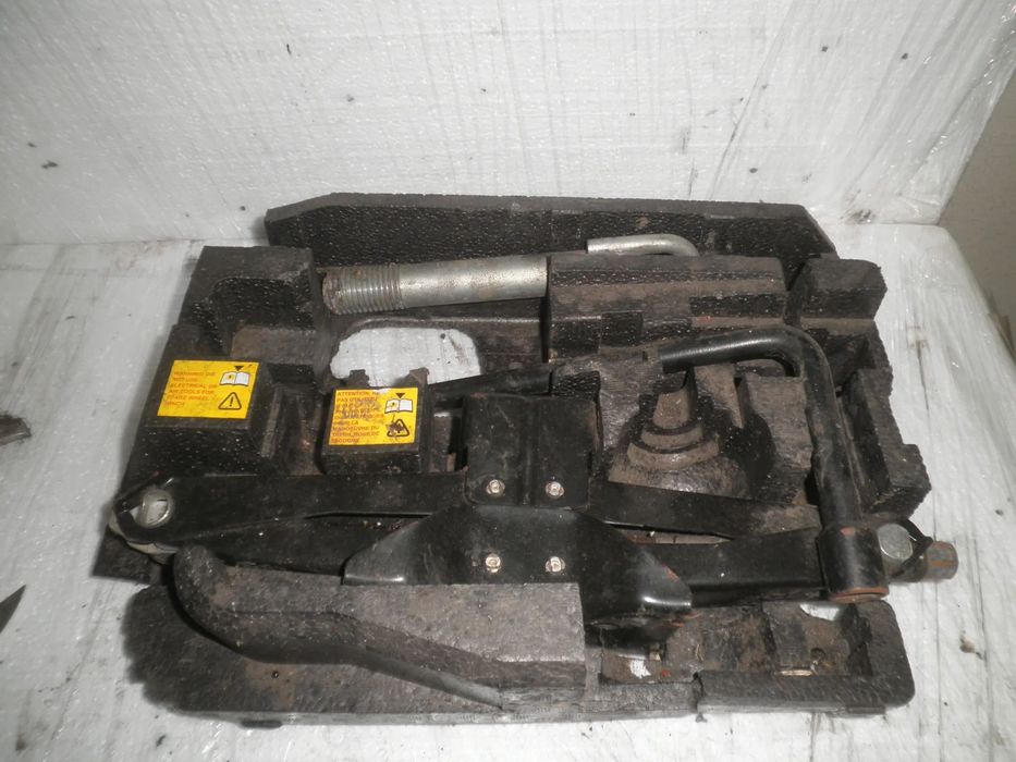 Kit pana / cric Renault Master 3, Opel Movano 995016133R