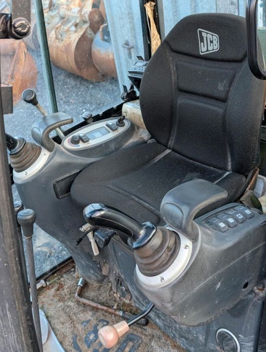 Miniexcavator JCB 8018. An 2008