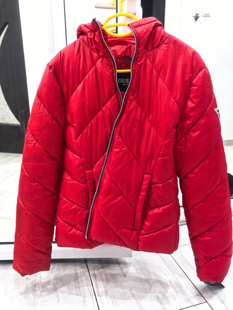 Яке guess с етикет