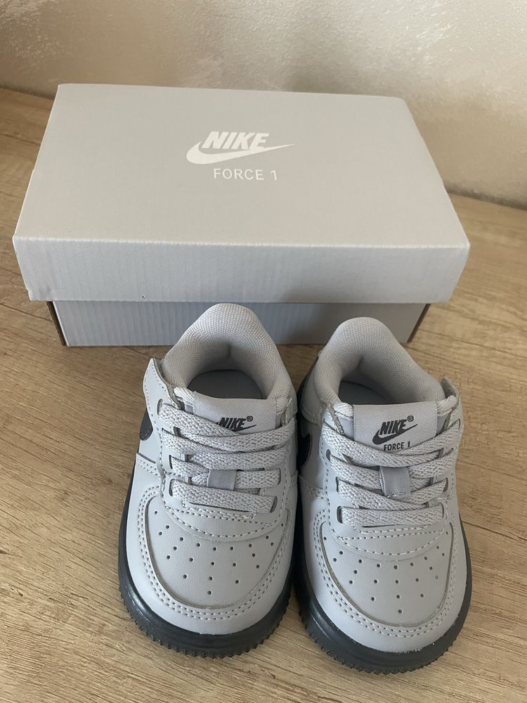 Nike force 1  18,5