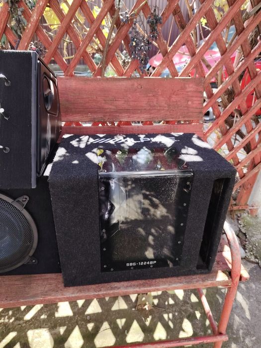 Subwoofer,amplificatoare,statii