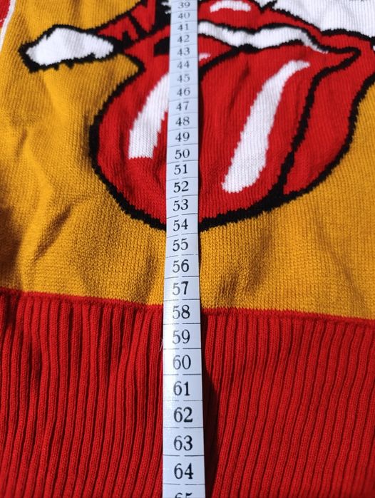 Коледен пуловер на Rolling stones