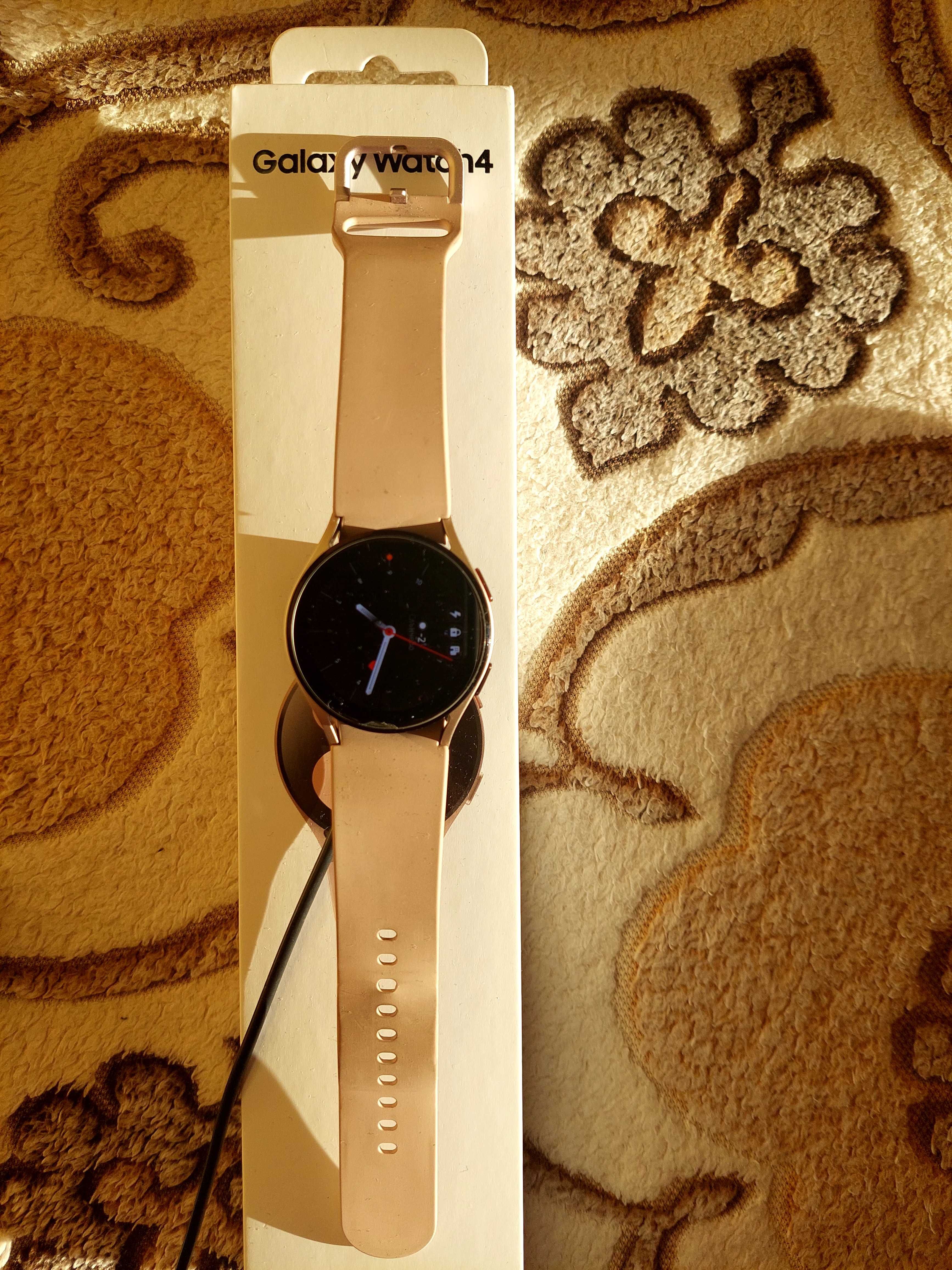 Смарт часовник samsung watch 4