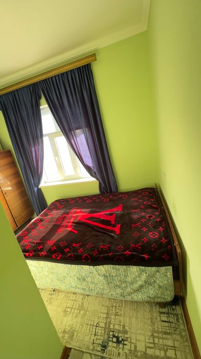 Jizzax shahar markazida 1 xona 2 xonali qilingan!