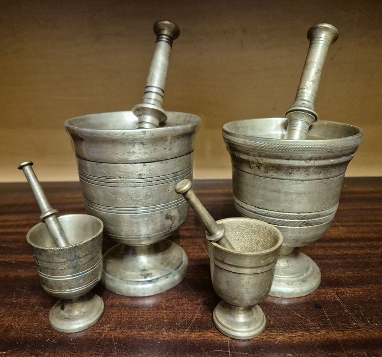 Стари бронзови хаванчета