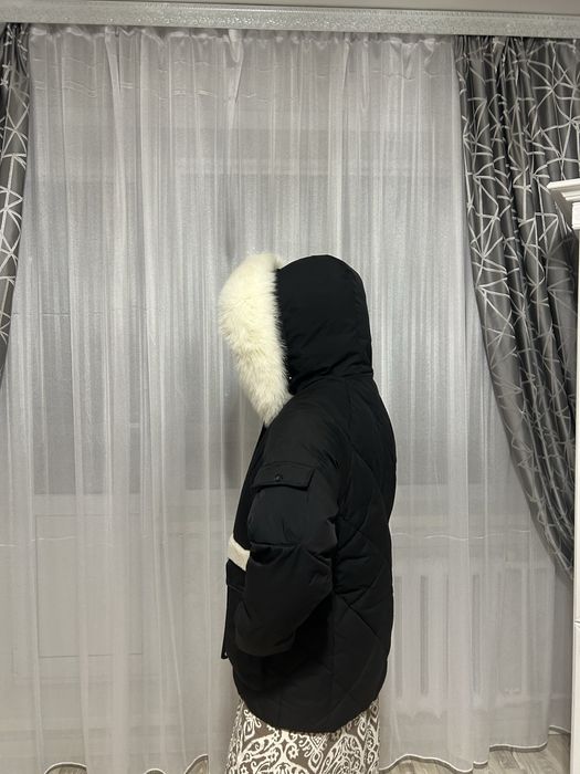 Продам зимнюю куртку + 1 куртку длиную зимнюю отдам в подарок!!!