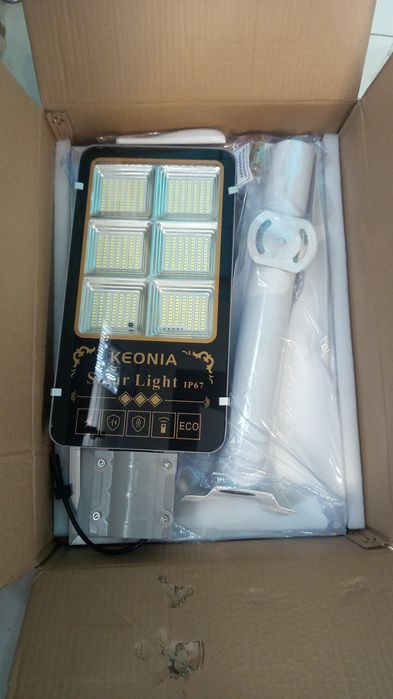 LED ПРОЖЕКТОР с солничним панелю