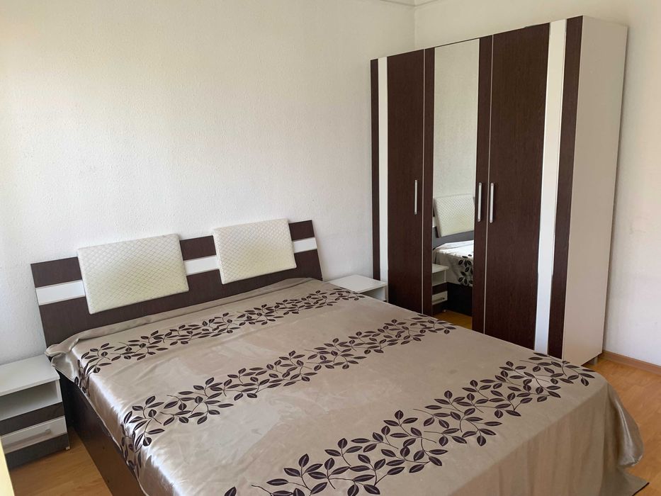 Persoana fizica vand apart. 2 cam. SD, zona Podu Ros, la 5min de Palas