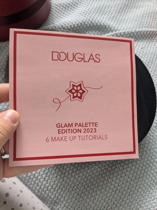 Нова палитра Douglas
