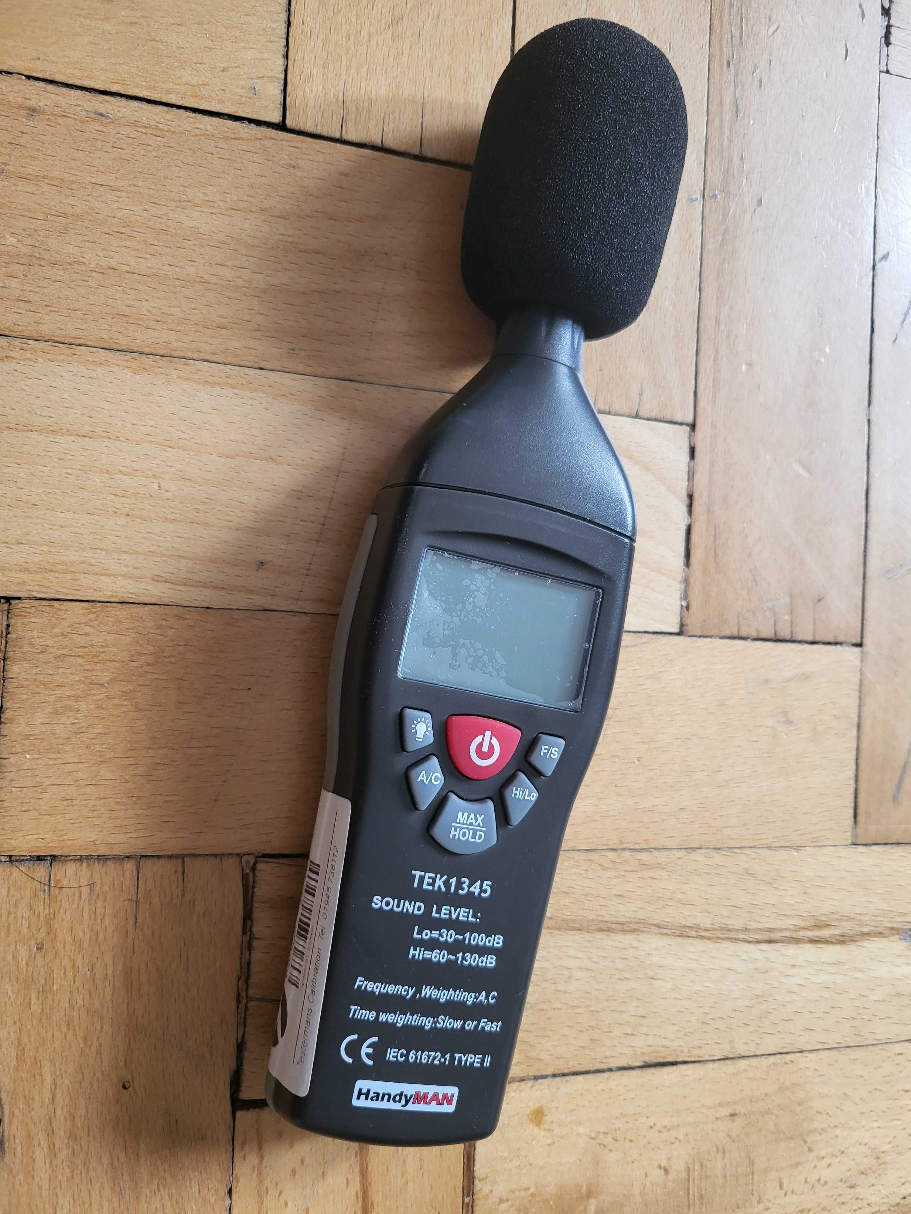 Продавам децибелометър HandyMAN TEK1345