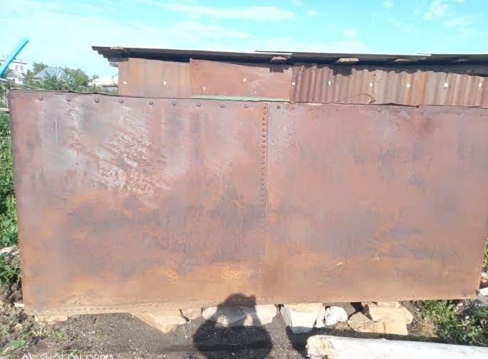 Продам ёмкость 6,5 кубов. Металл 10. Клепанная. Целая. Находится  в с.