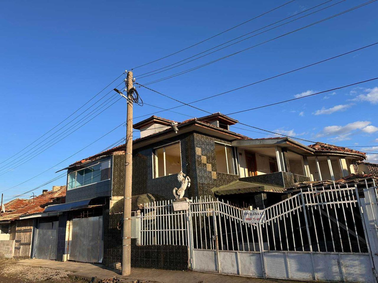 Продава се Къща в Търговище, Вароша - 145 кв.м за 380 €/кв.м - Снимка #2