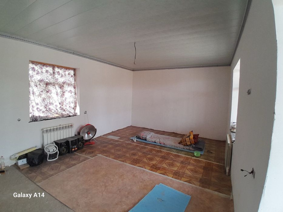 Hovli 3 sotix hamma sharoitlari bor