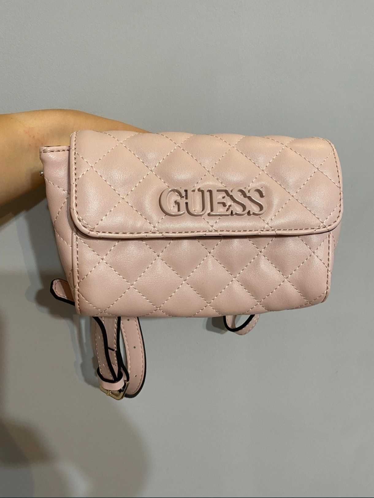 Чанти Guess чисто нови .