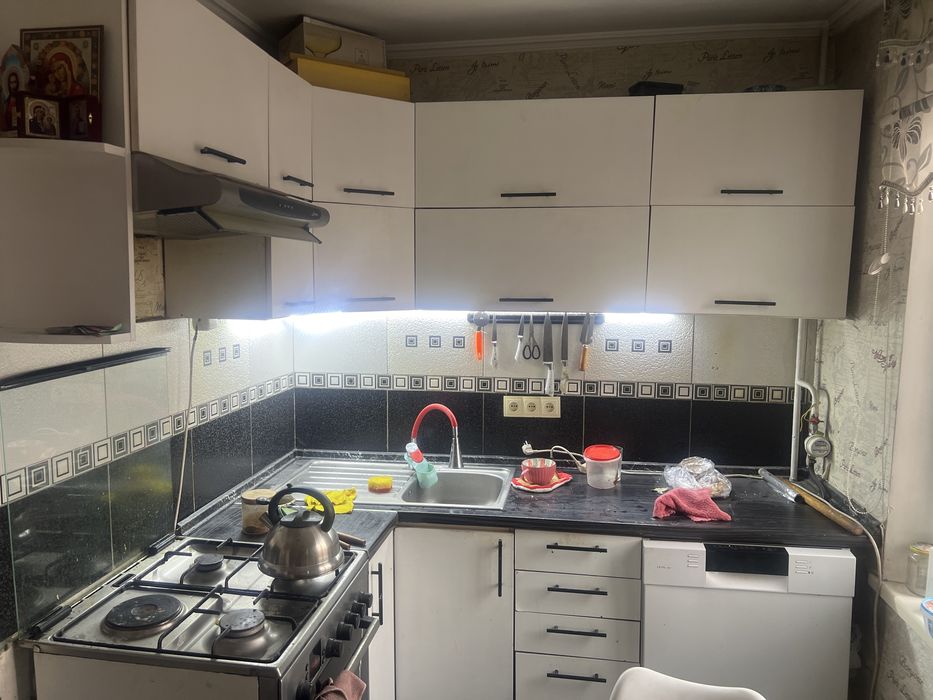 Отдам шкафы куханные